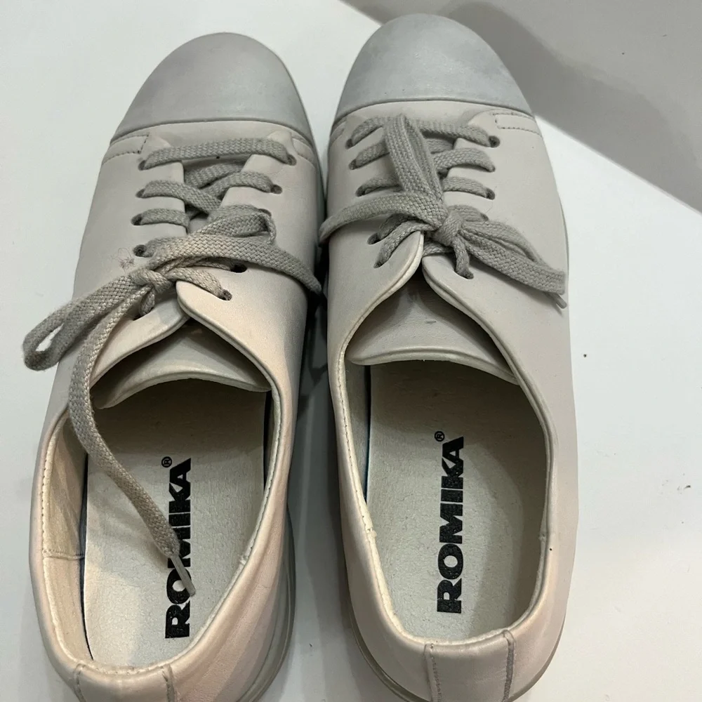 ROMIKA‎ leather sneakers size 37